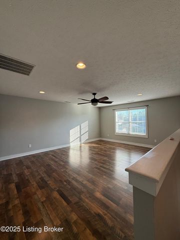 858 Star Ave, Bowling Green, KY 42104