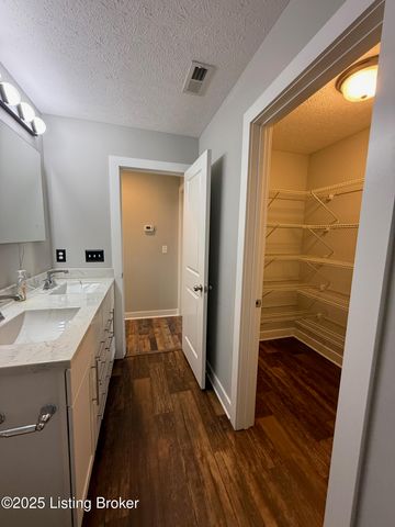 858 Star Ave, Bowling Green, KY 42104