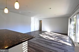 4118 MANGALORE DR #101, Annandale, VA 22003