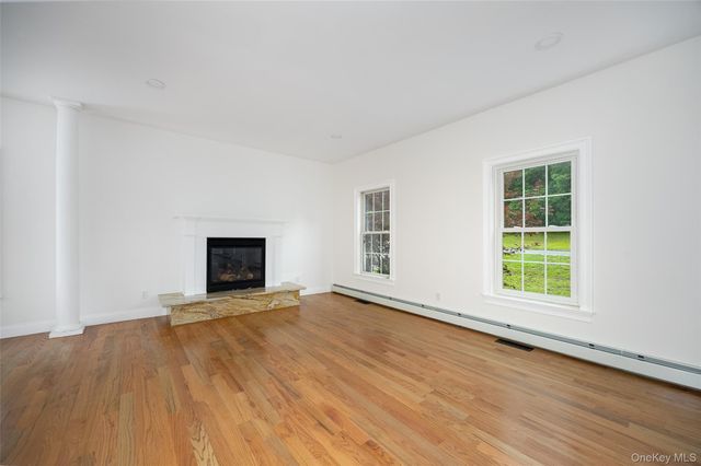 7 Fox Run, Wappingers Falls, NY 12590