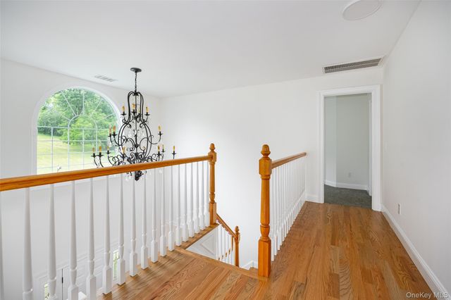 7 Fox Run, Wappingers Falls, NY 12590