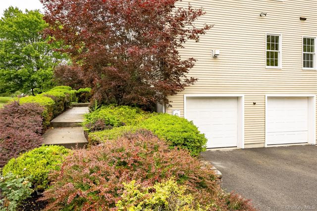 7 Fox Run, Wappingers Falls, NY 12590