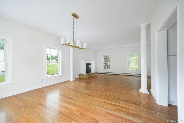 7 Fox Run, Wappingers Falls, NY 12590