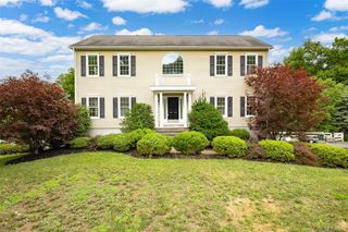 7 Fox Run, Wappingers Falls, NY 12590