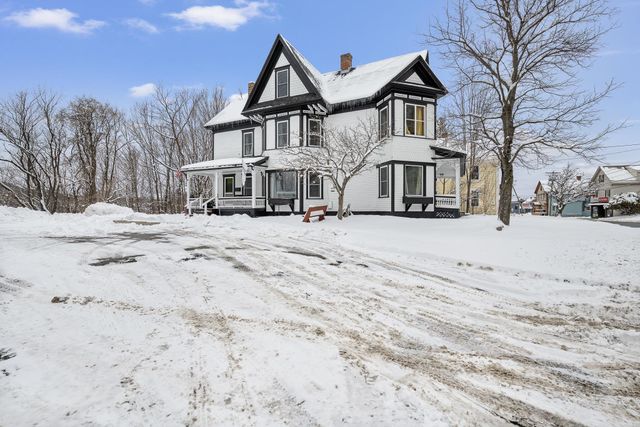 69 Main Street, Colebrook, NH 03576