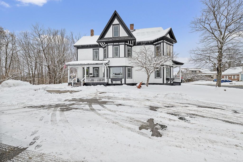 69 Main Street, Colebrook, NH 03576