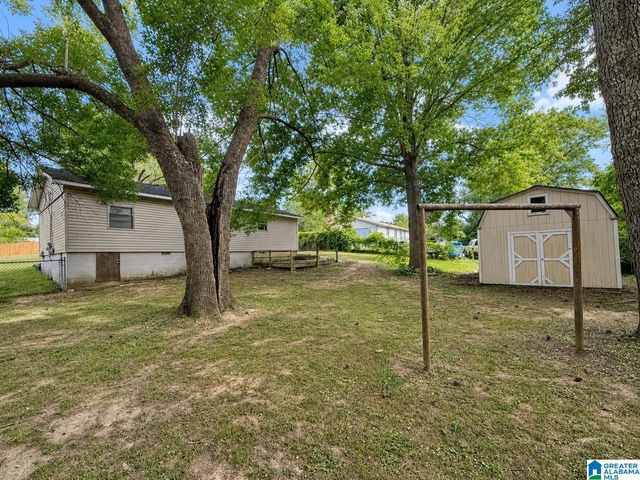 650 WILLOW BEND LANE, Bessemer, AL 35023