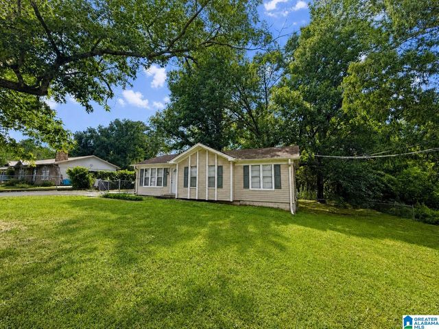 650 WILLOW BEND LANE, Bessemer, AL 35023