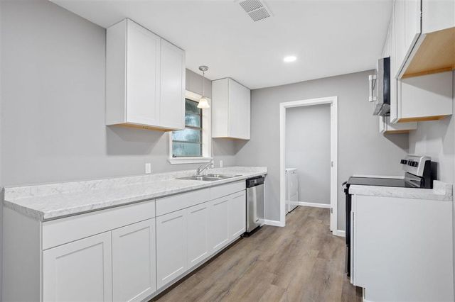 560 N Crocker Street, Sulphur, LA 70663