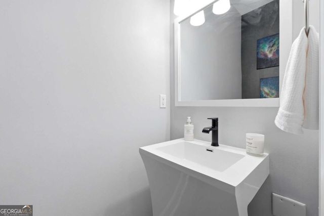 2059 Lakeshore Overlook Drive NW, Kennesaw, GA 30152