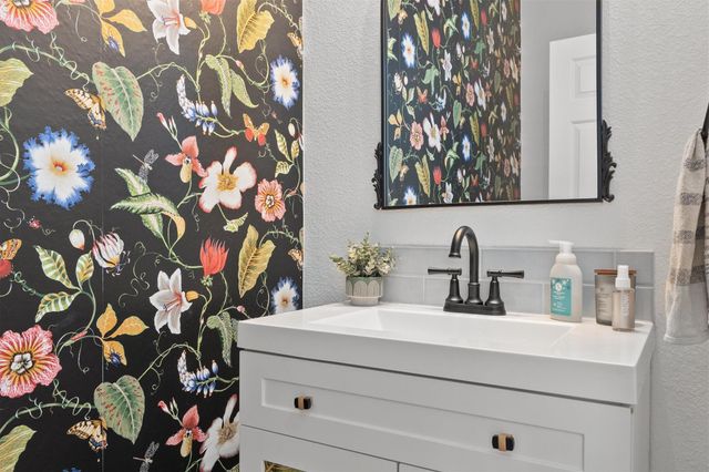 1433 Bradbury LN, Austin, TX 78753