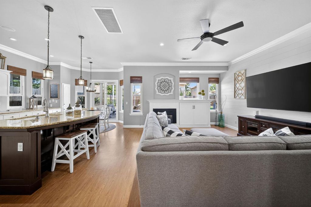 Image 27 of property listing at 2765 Bellaire Avenue, Clovis, CA 93611