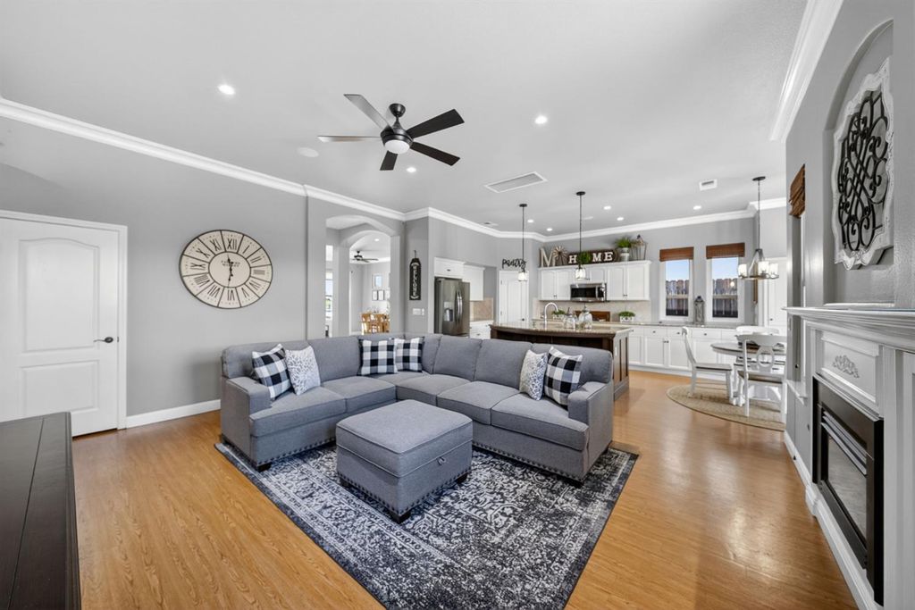 Image 42 of property listing at 2765 Bellaire Avenue, Clovis, CA 93611