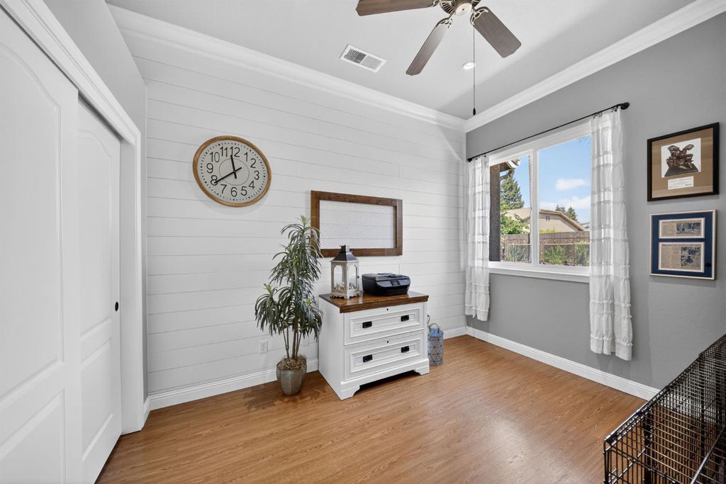 Image 46 of property listing at 2765 Bellaire Avenue, Clovis, CA 93611
