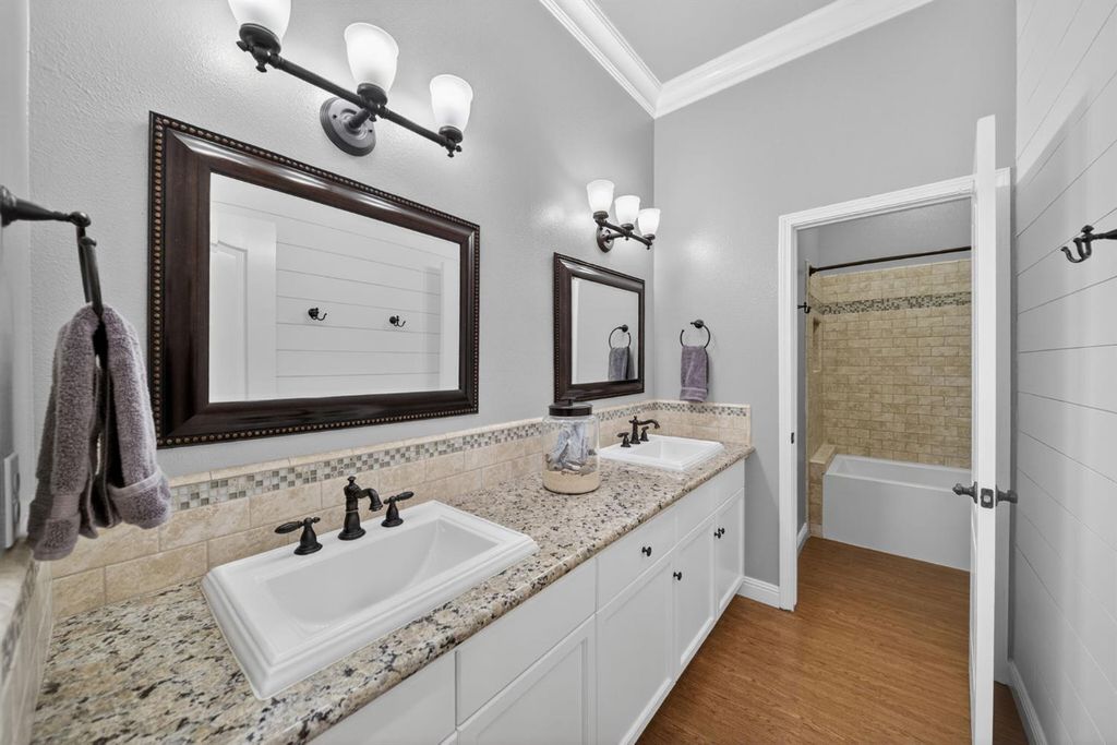 Image 59 of property listing at 2765 Bellaire Avenue, Clovis, CA 93611