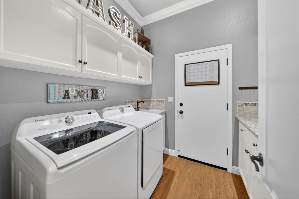 Image 65 of property listing at 2765 Bellaire Avenue, Clovis, CA 93611