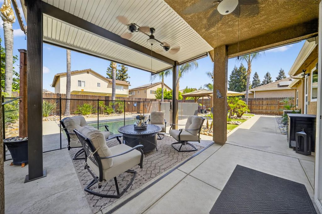 Image 71 of property listing at 2765 Bellaire Avenue, Clovis, CA 93611