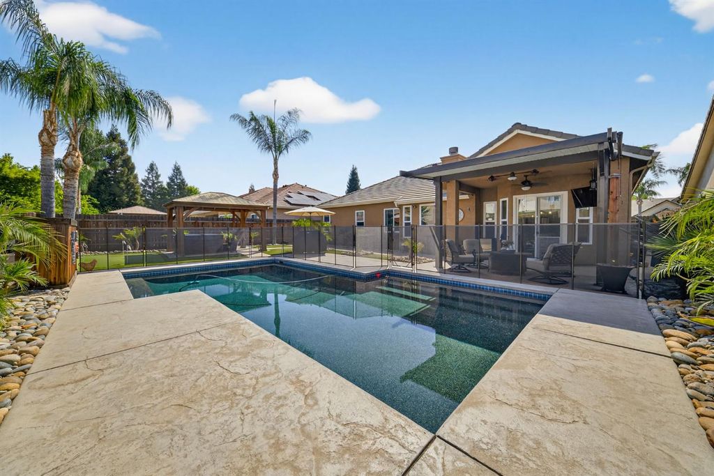 Image 78 of property listing at 2765 Bellaire Avenue, Clovis, CA 93611