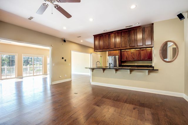 1136 Lemon Avenue, Manning, SC 29102