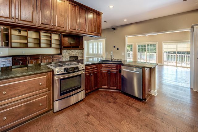 1136 Lemon Avenue, Manning, SC 29102