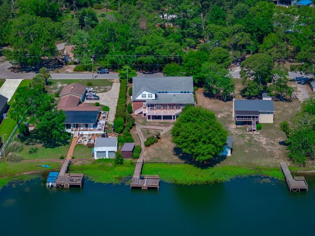 1136 Lemon Avenue, Manning, SC 29102