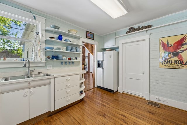 209 Murrell St, Dickson, TN 37055