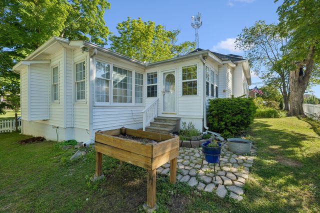 209 Murrell St, Dickson, TN 37055