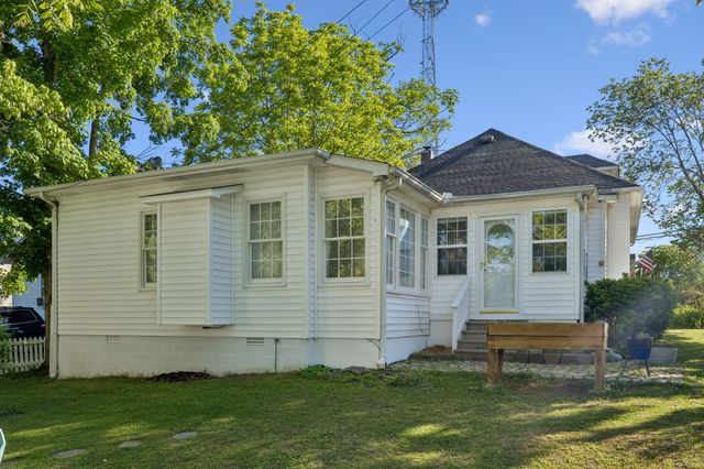 209 Murrell St, Dickson, TN 37055