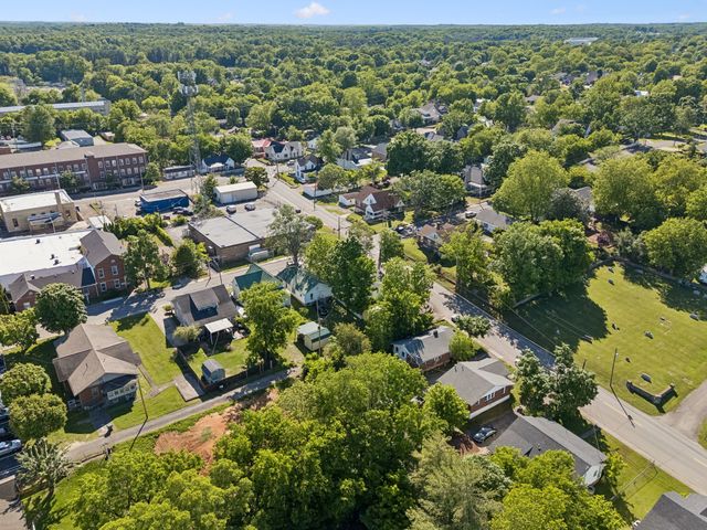 209 Murrell St, Dickson, TN 37055