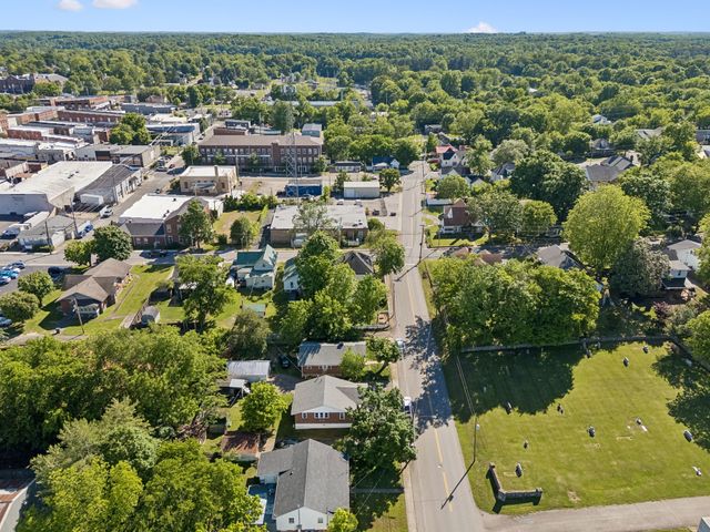 209 Murrell St, Dickson, TN 37055