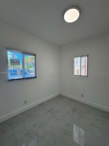 731 SW 3rd Place 1, Dania Beach, FL 33004
