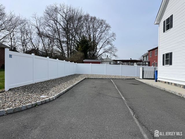 16 E Kupsch Street E A, Sayreville, NJ 08872