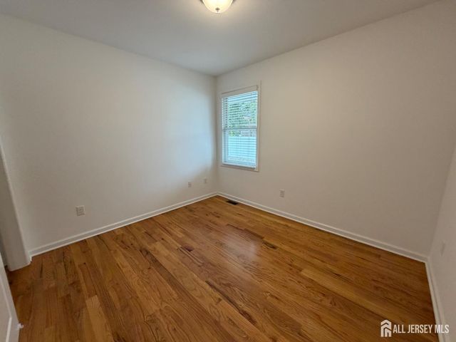 16 E Kupsch Street E A, Sayreville, NJ 08872