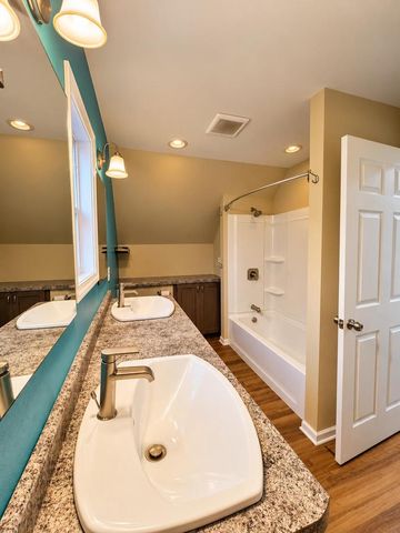 2063 Green STREET, Racine, WI 53402