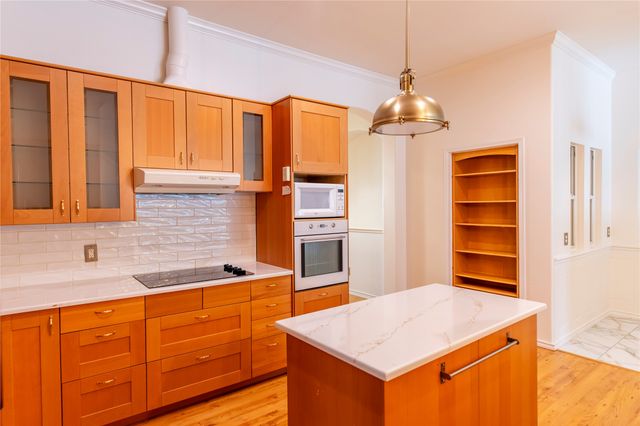 1500 Chestnut Drive, Savannah, TX 76227