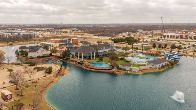 1500 Chestnut Drive, Savannah, TX 76227