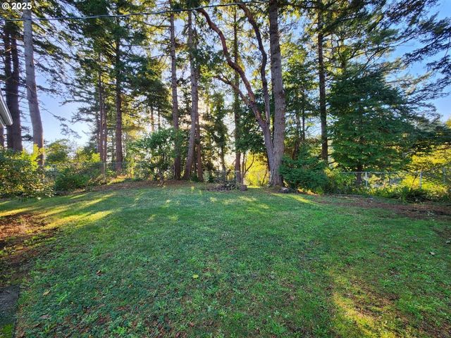 2605 PORT ORFORD LOOP Rd, Port Orford, OR 97465
