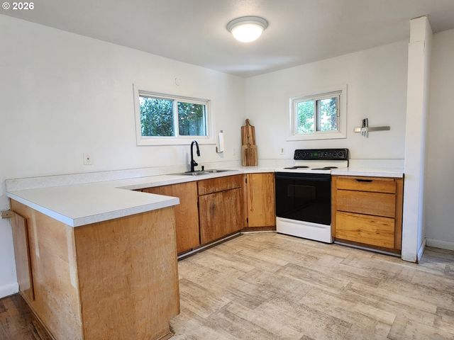 2605 PORT ORFORD LOOP Rd, Port Orford, OR 97465