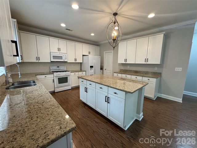 10921 Rousay Road, Charlotte, NC 28278