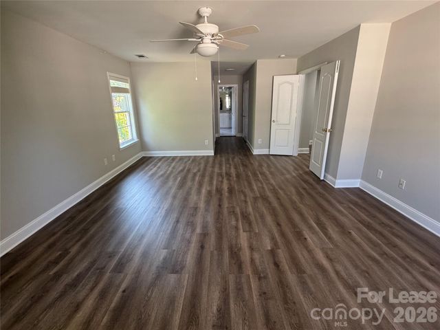 10921 Rousay Road, Charlotte, NC 28278