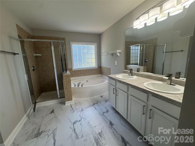 10921 Rousay Road, Charlotte, NC 28278