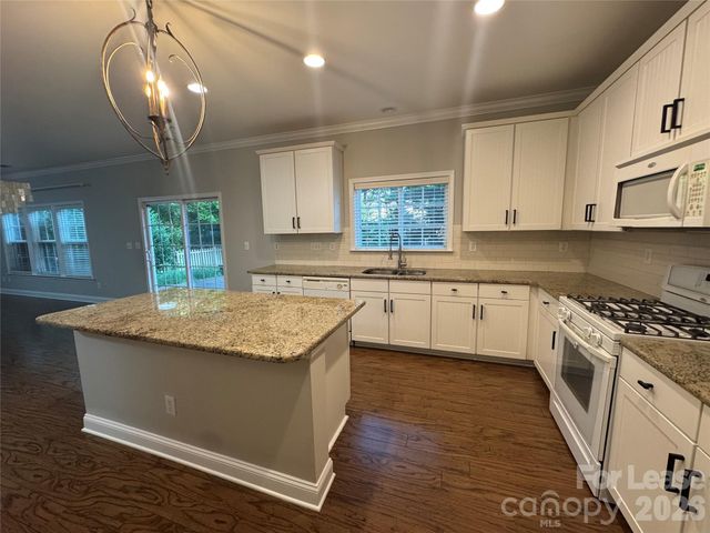 10921 Rousay Road, Charlotte, NC 28278