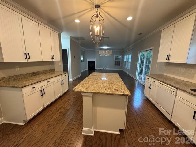 10921 Rousay Road, Charlotte, NC 28278
