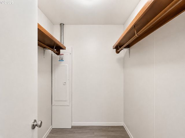 1501 N HAYDEN ISLAND Dr, Portland, OR 97217