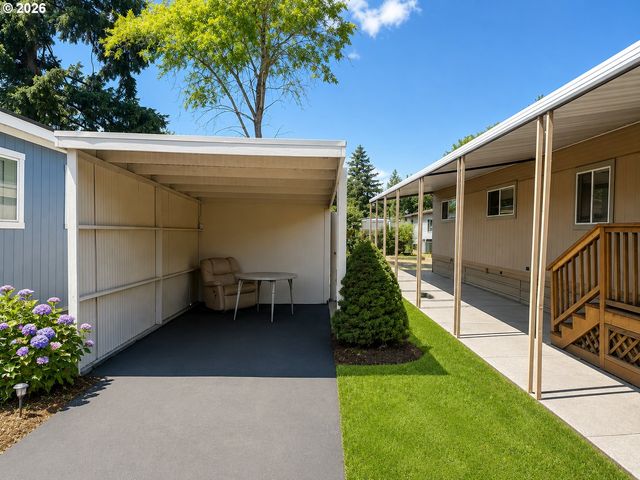 1501 N HAYDEN ISLAND Dr, Portland, OR 97217