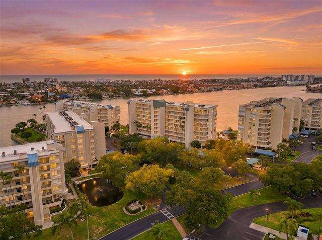 7932 SAILBOAT KEY BOULEVARD S 701, South Pasadena, FL 33707