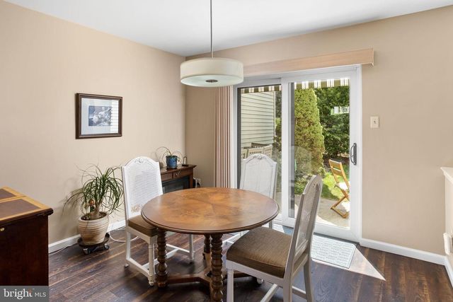 4 CARLYLE CT, Robbinsville, NJ 08691