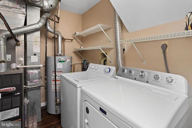 4 CARLYLE CT, Robbinsville, NJ 08691