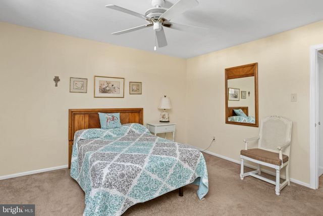 4 CARLYLE CT, Robbinsville, NJ 08691