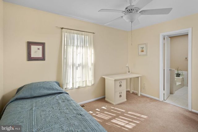 4 CARLYLE CT, Robbinsville, NJ 08691